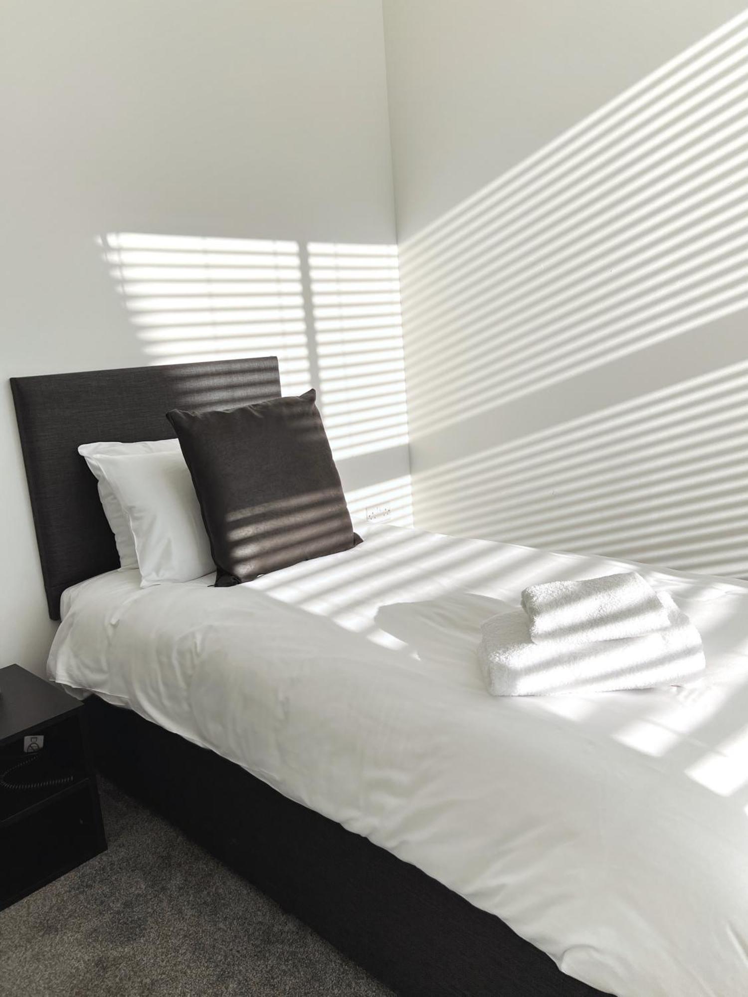 Ascot House Apartments Peterborough Extérieur photo